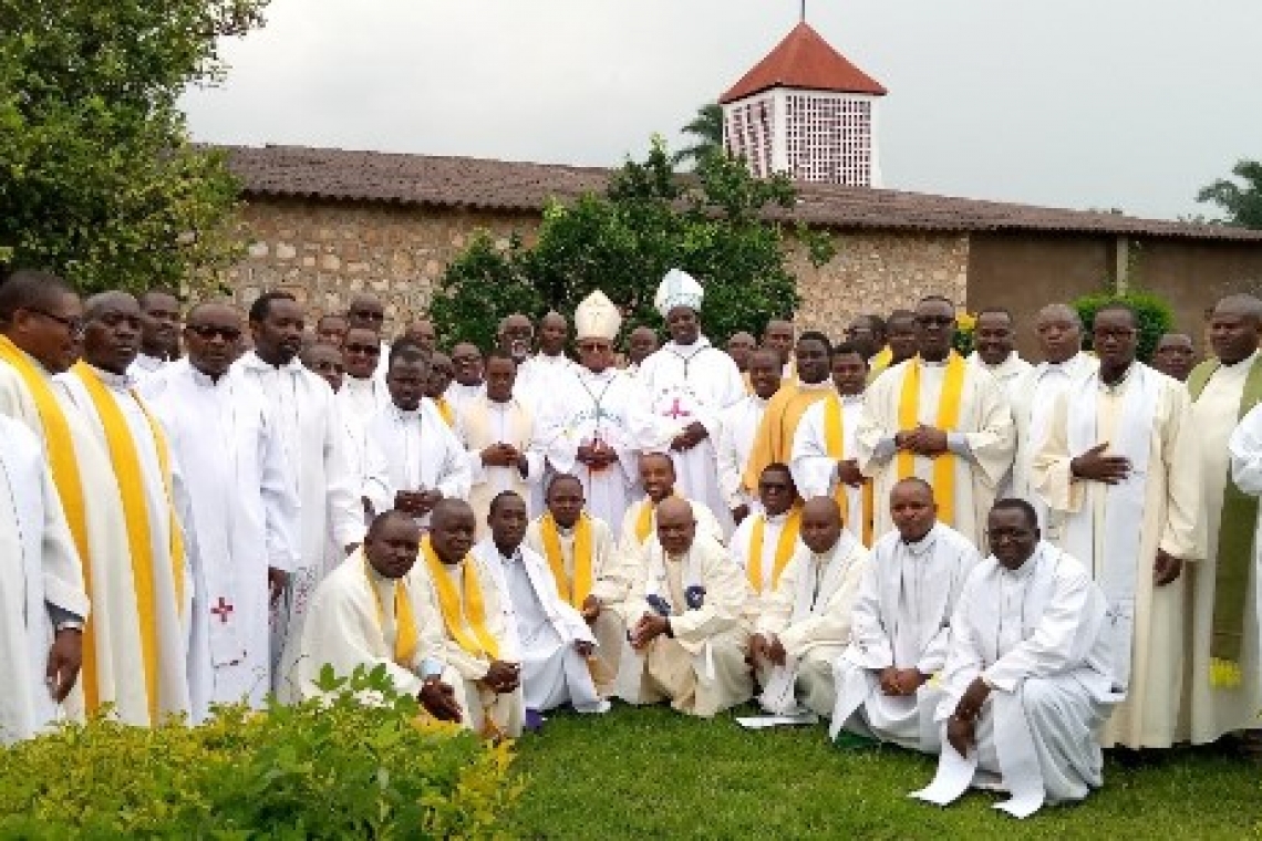 A NOUS REVOIR, MONSEIGNEUR EVEQUE COADJUTEUR