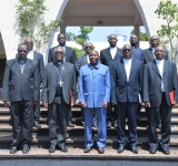 Les Evêques catholiques  du Burundi ont été reçus par le Président de la République du Burundi, S.E. Général Major Evariste NDAYISHIMIYE. 