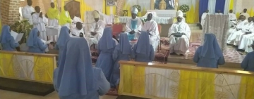 PROFESSIONS RELIGIEUSES DANS LA CONGREGATION DES SŒURS DU CŒUR IMMACULE DE MARIE « BENE MARIYA »,  DIOCESE DE NGOZI