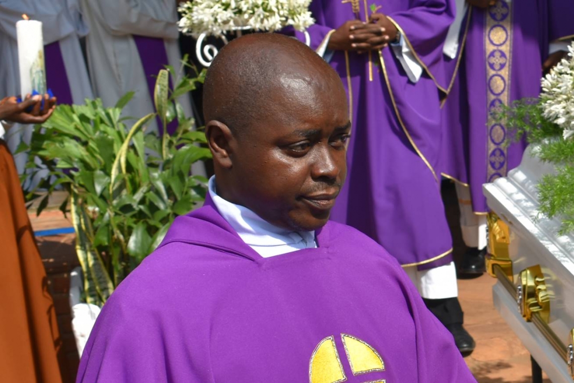 HOMMAGE MEMORIEL A FEU MONSEIGNEUR JEAN LOUIS NAHIMANA