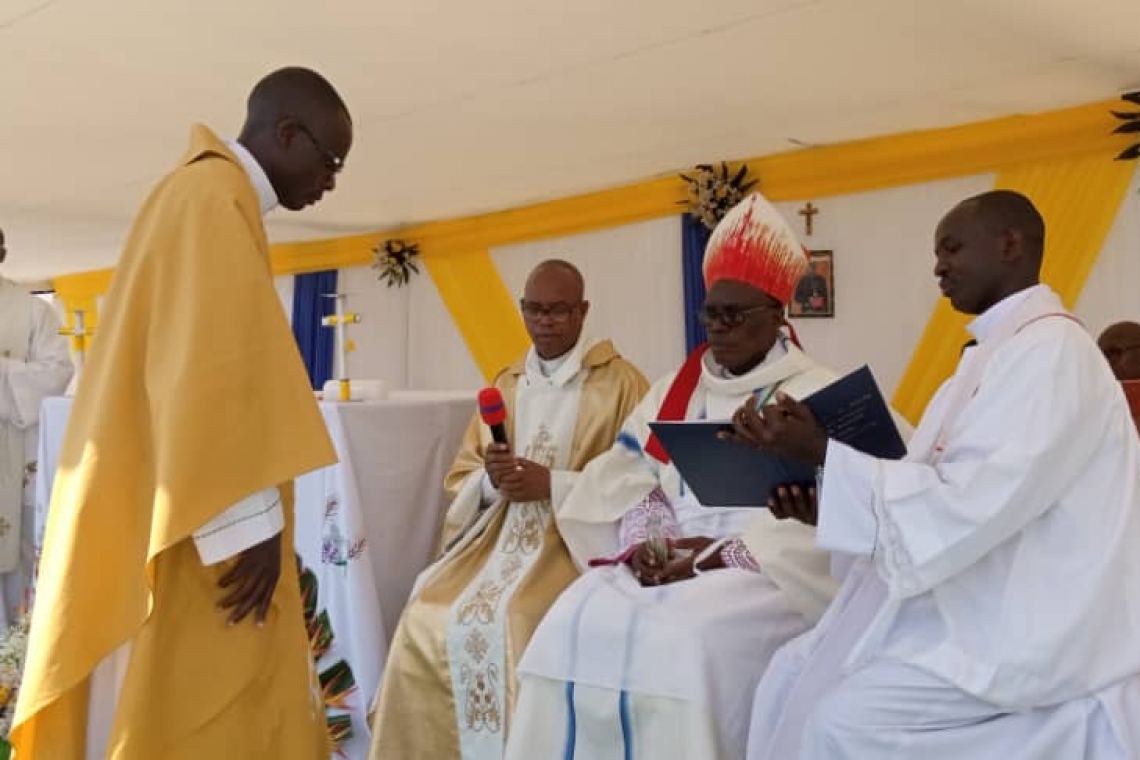 ORDINATION ET COLLATION DES MINISTERES EN PAROISSE KIVOGA DU DIOCESE CATHOLIQUE DE RUTANA