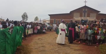 LE NONCE APOSTOLIQUE AU BURUNDI A VISITE LA PAROISSE DE NYANGE DU DIOCESE DE BURURI