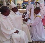 ORDINATION SACERDOTALE A KABINGO DU DIOCESE RUTANA