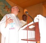 VISITE DES PERES CANADIENS A L’EGLISE QUI EST AU BURUNDI