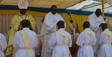 ORDINATIONS SACERDOTALE ET DIACOLE A RUYIGI