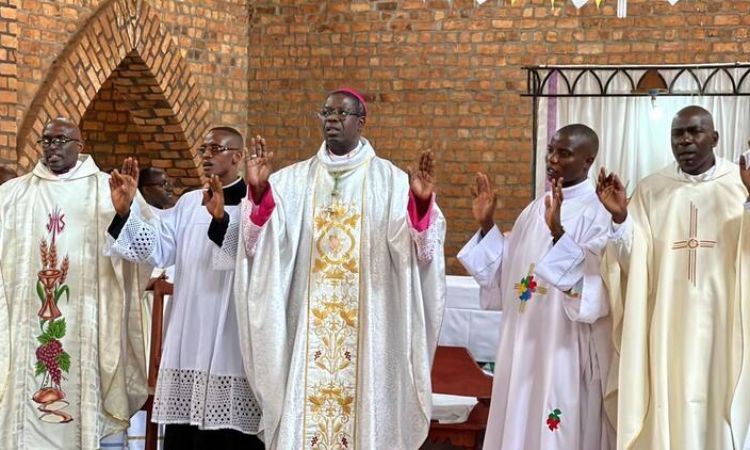 UNE CELEBRATION EUCHARISTIQUE AUX MULTIPLES EVENEMENTS A GASENYI