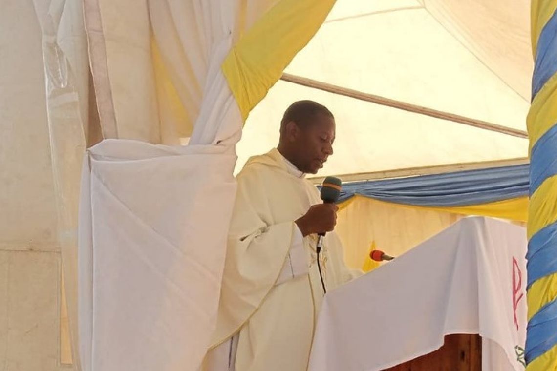 EVANGELISATION DE MASSE A MUZINDA