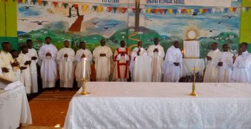 MESSE DE PREMICES DE L'ABBE JOSEPH BIGIRIMANA II A RUSAMAZA