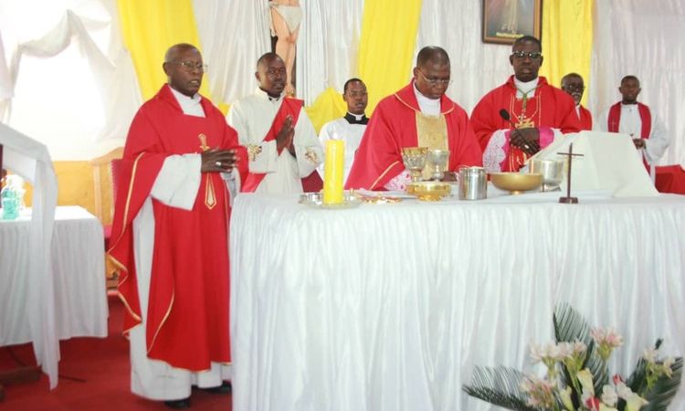 LE NONCE APOSTOLIQUE AU BURUNDI A BIEN CONCLU SA VISITE CANONIQUE DANS LE DIOCESE DE BUBANZA