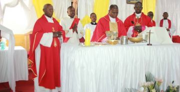 LE NONCE APOSTOLIQUE AU BURUNDI A BIEN CONCLU SA VISITE CANONIQUE DANS LE DIOCESE DE BUBANZA