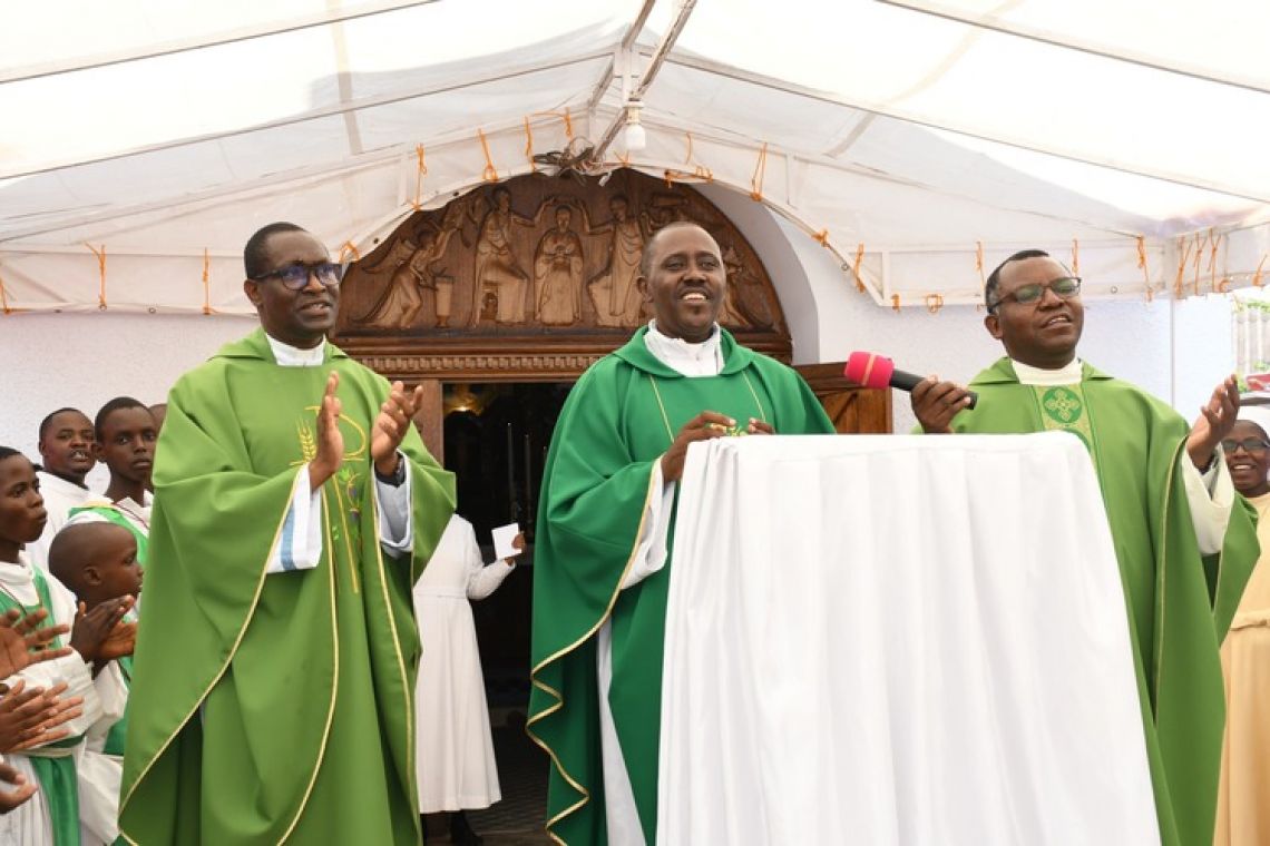 PELERINAGE DES MEMBRES DU MOUVEMENT SACERDOTAL MARIAL EN MAIRIE DE BUJUMBURA