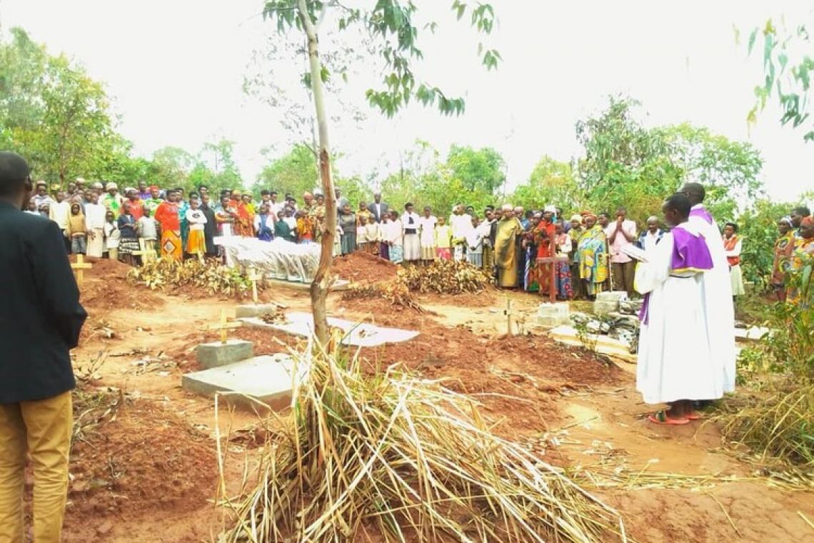 COMMEMORATION DE TOUS LES FIDELES DEFUNTS DANS LA PAROISSE KIBAGO