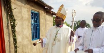 BENEDICTION DE L’EGLISE SUCCURSALE MUKUBANO DE LA PAROISSE MUYANGE