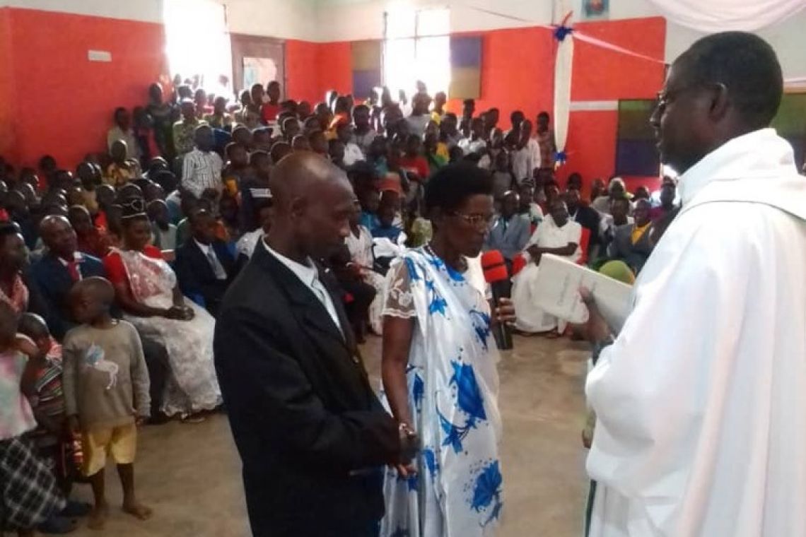 DANS LA PAROISSE MUKUNGU, DES COUPLES ONT BIEN CELEBRE LEURS JUBILES DE MARIAGE