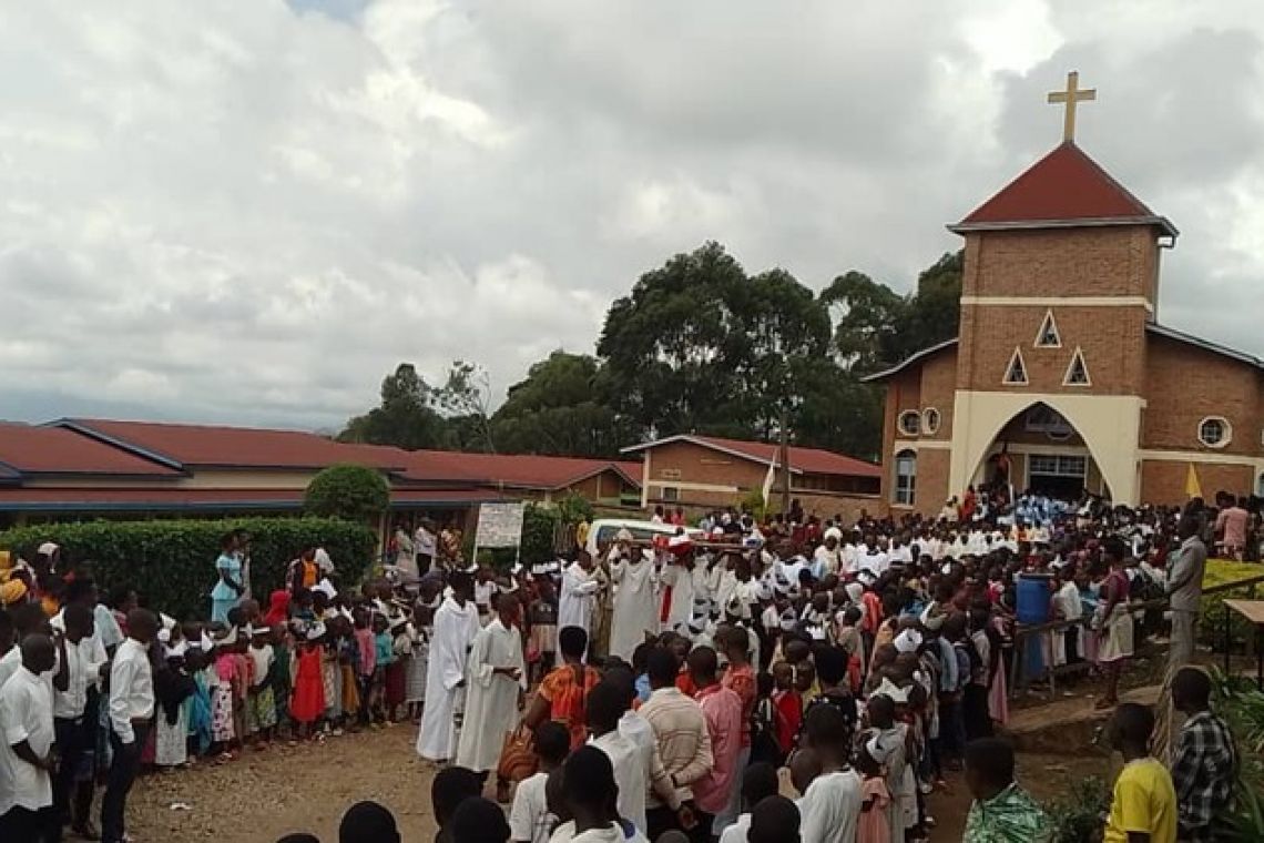 CEREMONIES D’OUVERTUTE DU JUBILE DE 2025 ANS DE L’EGLISE UNIVERSELLE A RUTANA