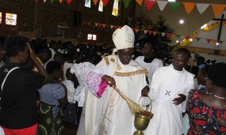 CELEBRATION DE L’OUVERTURE SOLENNELLE DU JUBILE DE 2025 ANS DE L’EGLISE UNIVERSELLE A GITEGA