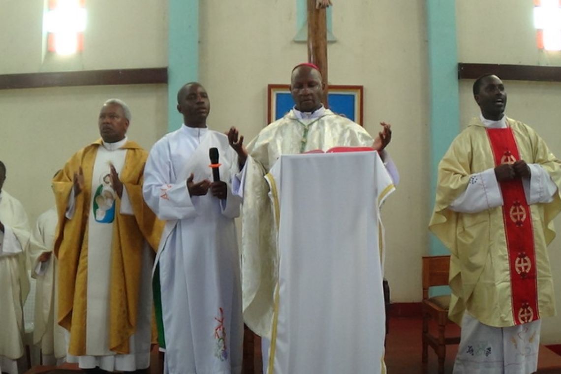 DESIGNE COMME NOUVEL EVEQUE DU DIOCESE DE RUTANA, IL REND GRACE AU SEIGNEUR