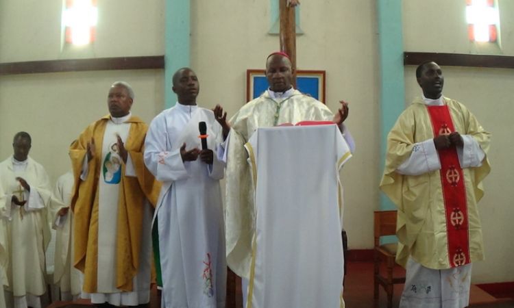 DESIGNE COMME NOUVEL EVEQUE DU DIOCESE DE RUTANA, IL REND GRACE AU SEIGNEUR