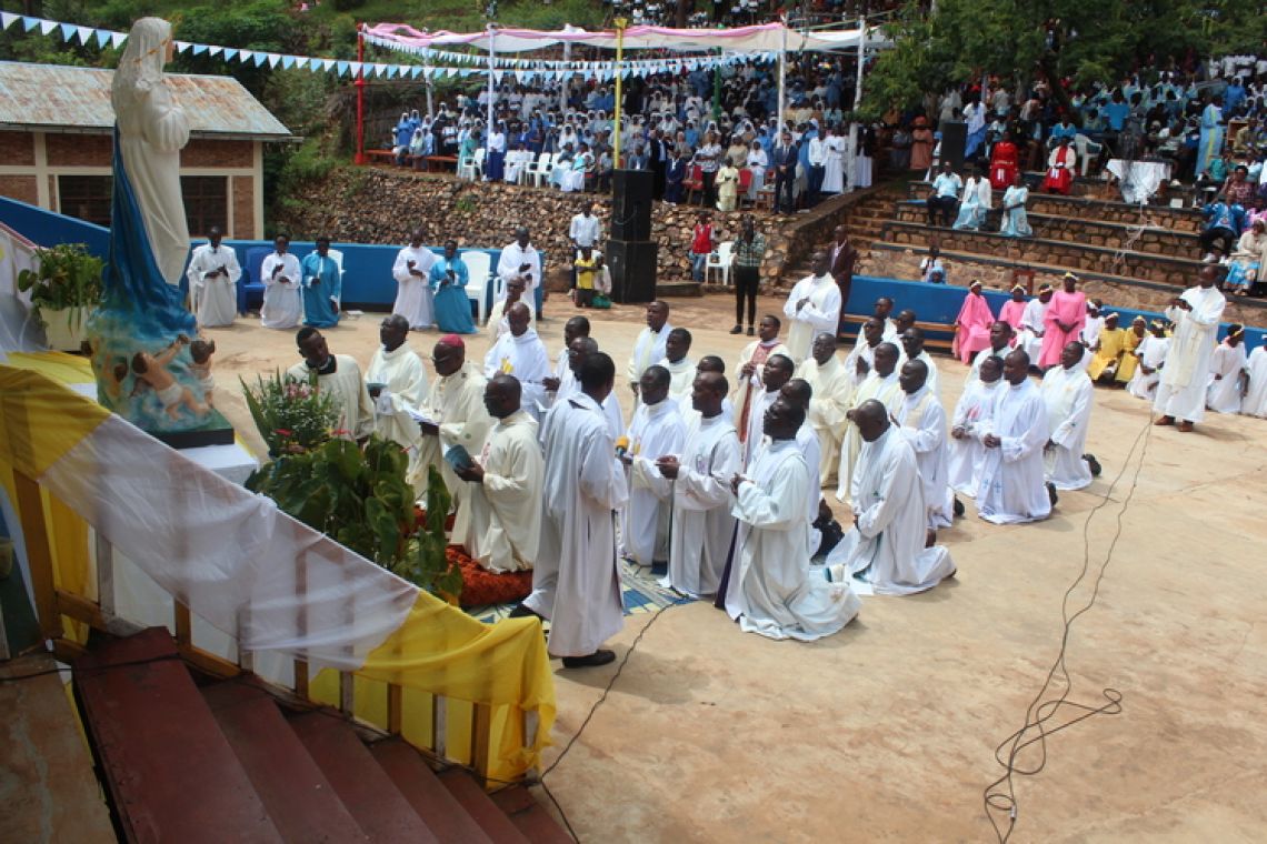 CELEBRATION DU CENTENAIRE DES PREMIERS SAMEDIS DU MOIS A MUGERA