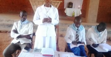 LES MEMBRES DU MOUVEMENT EUCHARISTIQUE DE NYANTAKARA SE RESSOURCENT 