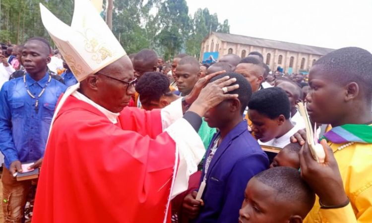 UN MILLIER D'ENFANTS CONFIRMES A MABAYI 