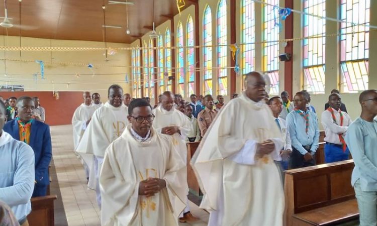 CLOTURE DES ACTIVITES DES  M.A.C. ET DES G.S. AU GRAND SEMINAINRE DE BUJUMBURA