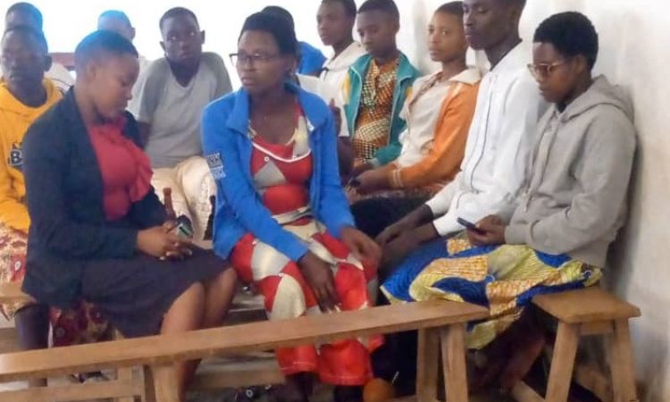 PAROISSE BUSORO : VISITE DE L'ANIMATEUR REGIONAL DES VOCATIONS 