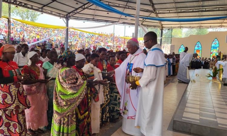 MUSONGATI : SOUS L’OMBRE DE NOTRE DAME DU MONT CARMEL