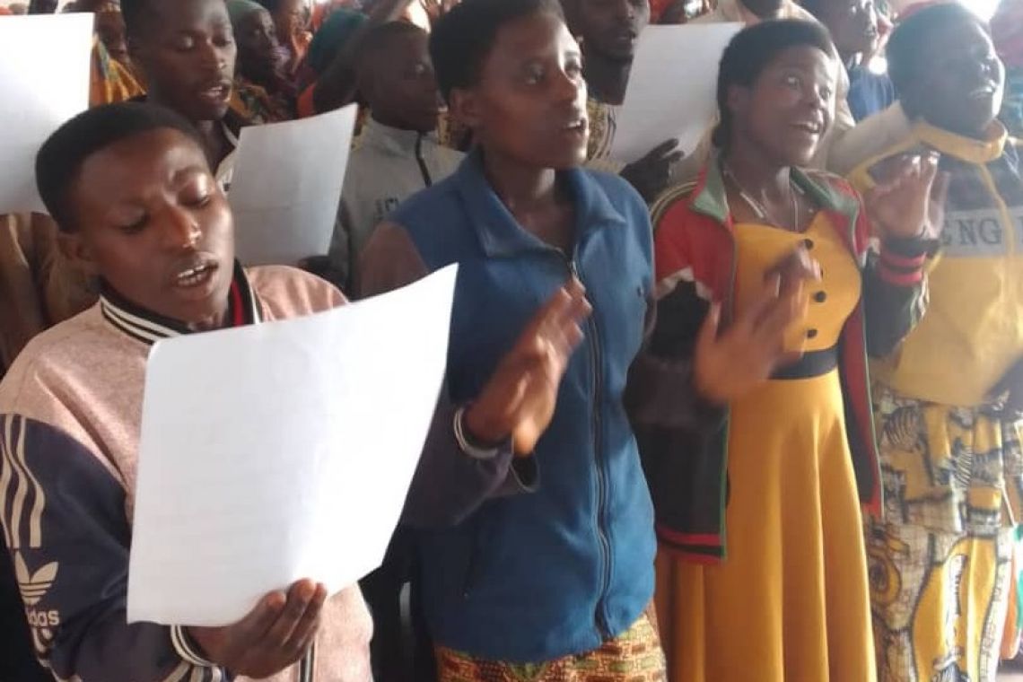  MUYANGE : MESSE DES PREMICES DU PREMIER DE SES FILS