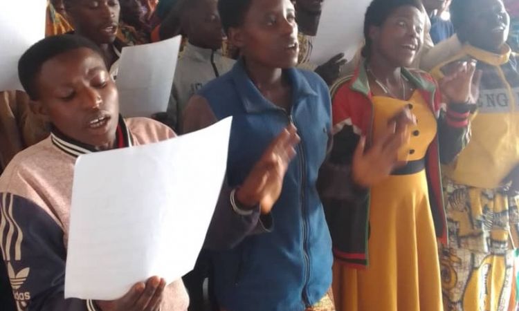  MUYANGE : MESSE DES PREMICES DU PREMIER DE SES FILS