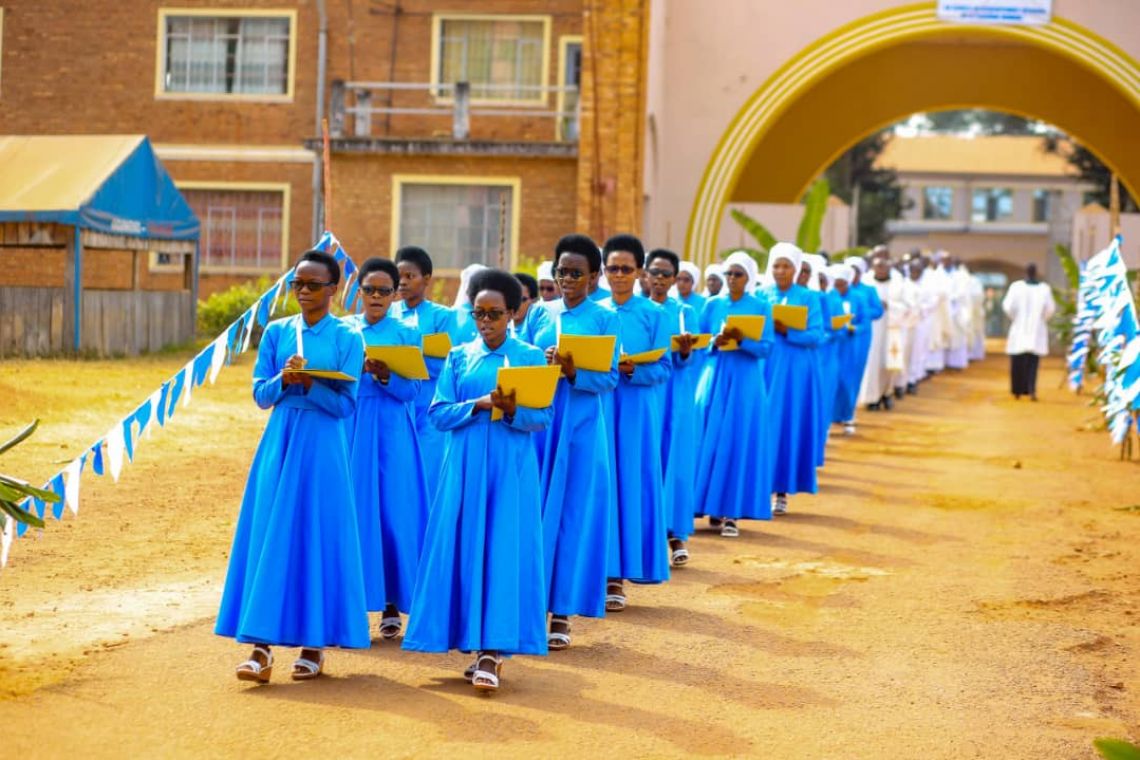 BENE-BERNADETA : SERVIR JESUS DANS LA PERSONNE DU PLUS PAUVRE