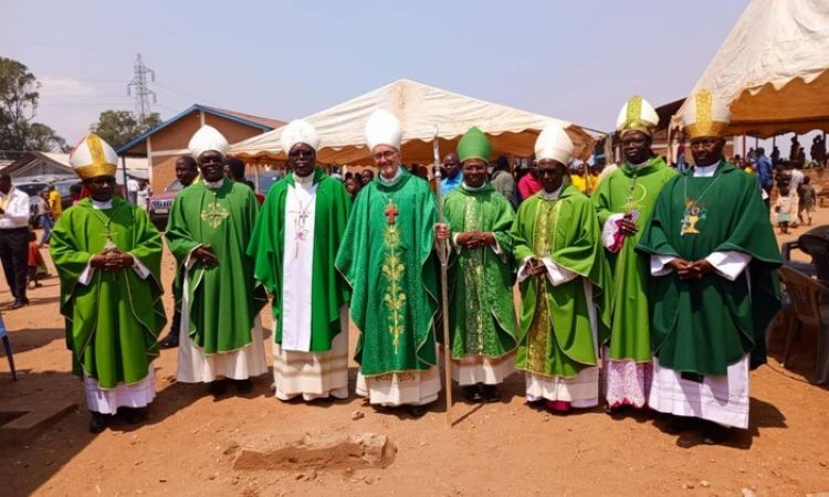 LE VATICAN PROCHE DES RÉFUGIÉS DE CISHEMERE
