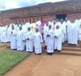 L'ABBE BERNARD CUBWA  SOUFFLE SA 25è BOUGIE  DE SACERDOCE