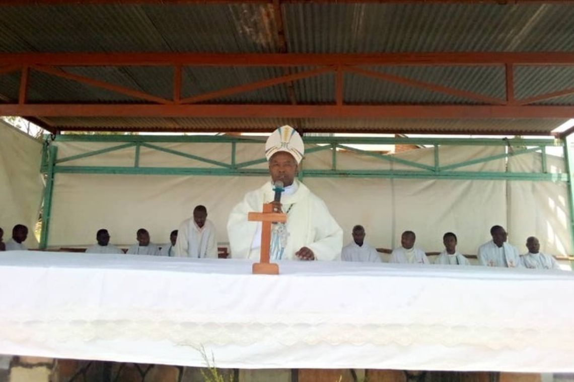 OCTOBRE, MOIS DE LA MISSION ET DU ROSAIRE