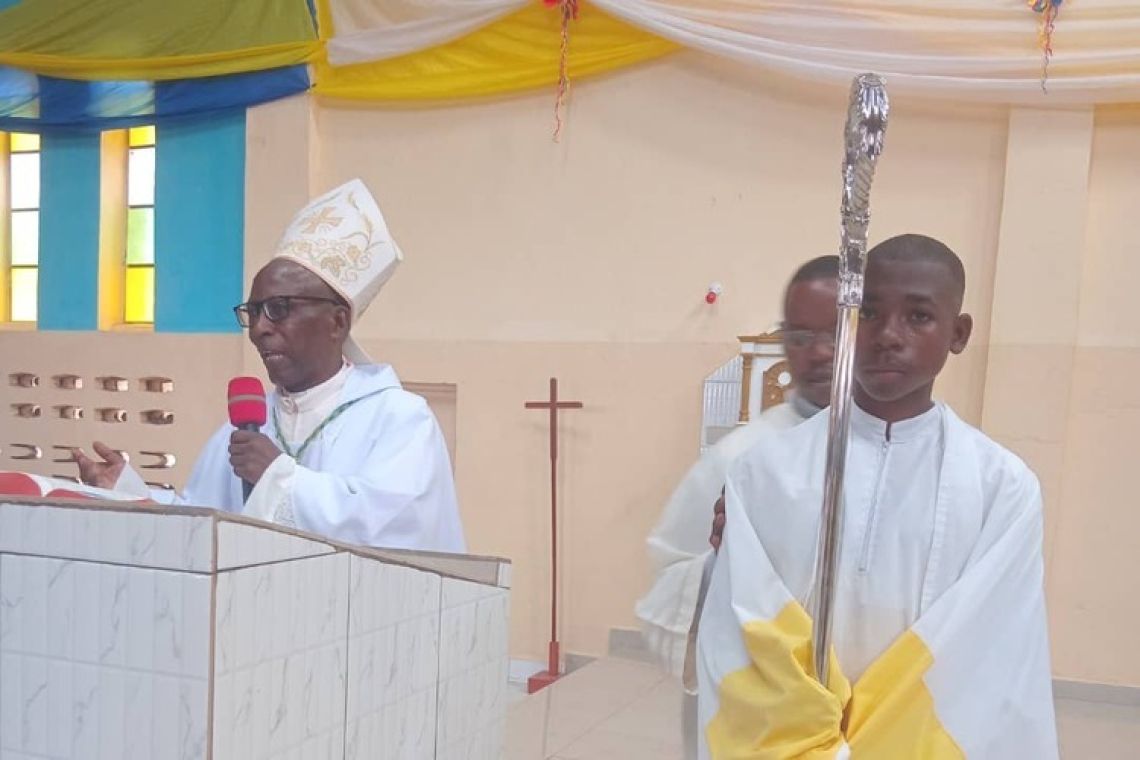 BENEDICTION DE L'EGLISE PAROISSIALE DE MUYEBE