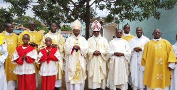 LES PRESSES LAVIGERIE ONT BIEN CELEBRE LEUR PATRON: SAINT CHARLES BORROMEE