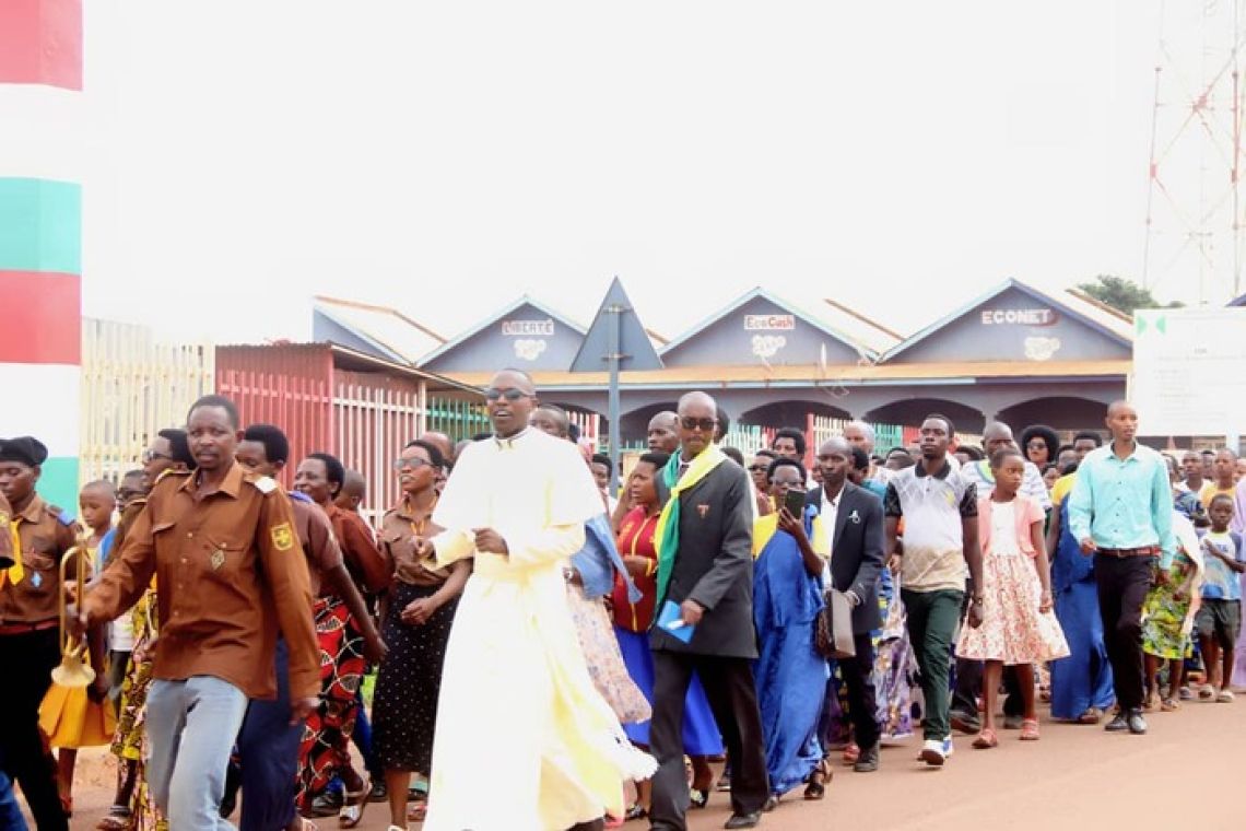 PAROISSE DE CANKUZO : CELEBRATION SOLENNELLE DU CHRIST ROI DE L’UNIVERS 