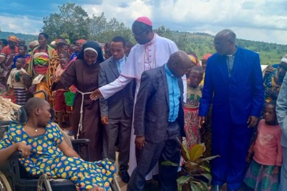 IX è JOURNEE MONDIALE DES PAUVRES 2025 DANS LE DIOCESE DE NGOZI : PAROISSE MUGOGO