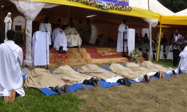 EMISSION DES VŒUX PERPETUELS AU MONASTERE SAINTE MARIE REINE DE LA PAIX DE BUTA