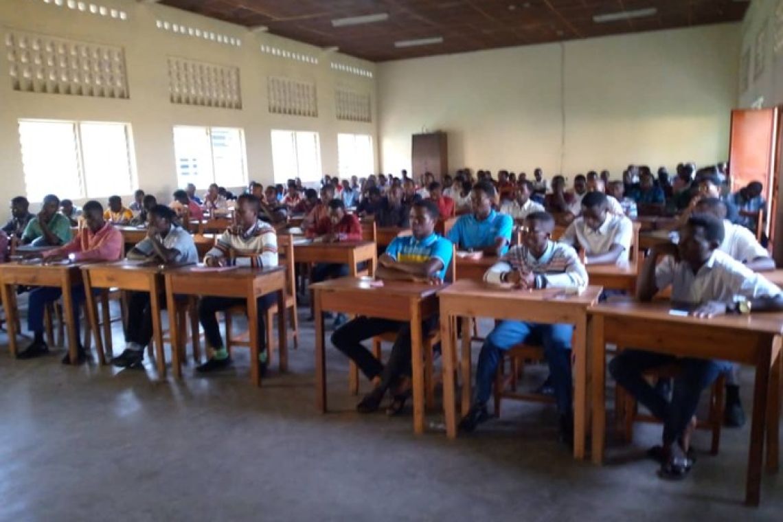 CELEBRATION DU JUBILE DU SACERDOCE AU GRAND SEMINAIRE DE BUJUMBURA