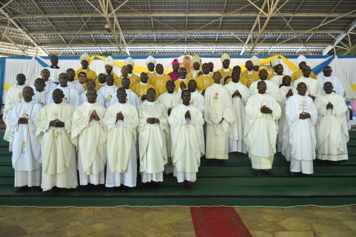 CLOTURE DU CENTENAIRE DE PREMIERES ORDINATIONS SACERDOTALES. SYNHESE  DU MESSAGE