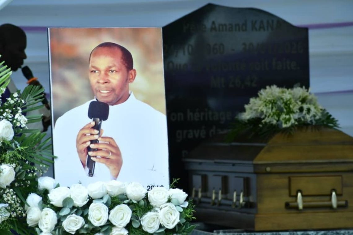  HOMMAGE AU PERE AMAND KANA           MERCI POUR LE FOYER DE CHARITE