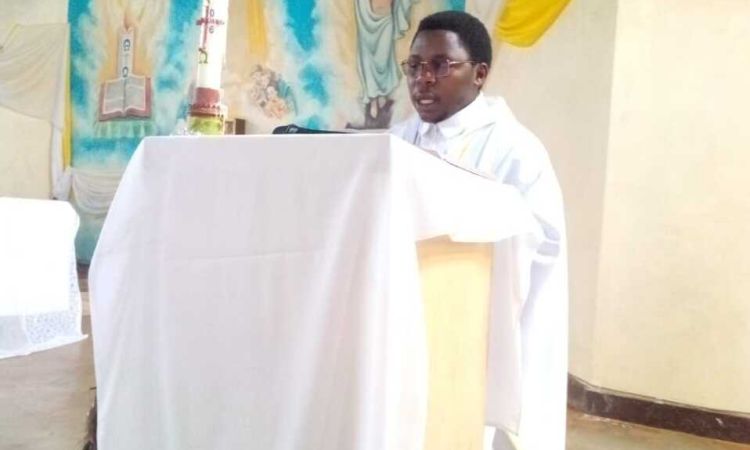 KIGUHU EN PRIERE POUR LES VOCATIONS