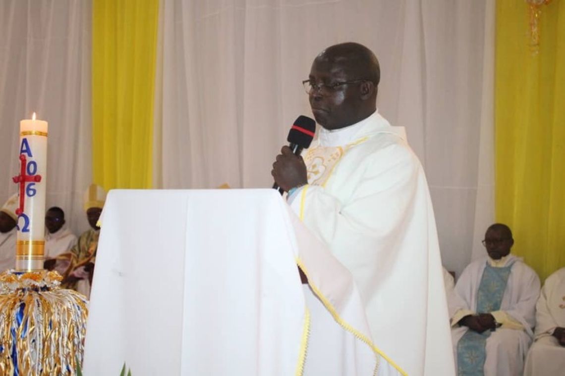 LE GRAND SEMINAIRE SAINT JEAN-PAUL II EN LIESSE: LE RECTEUR A SOUFFLE SA 25 è BOUGIE DE VIE SACERDOTALE