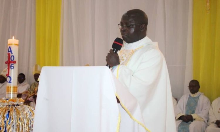 LE GRAND SEMINAIRE SAINT JEAN-PAUL II EN LIESSE: LE RECTEUR A SOUFFLE SA 25 è BOUGIE DE VIE SACERDOTALE
