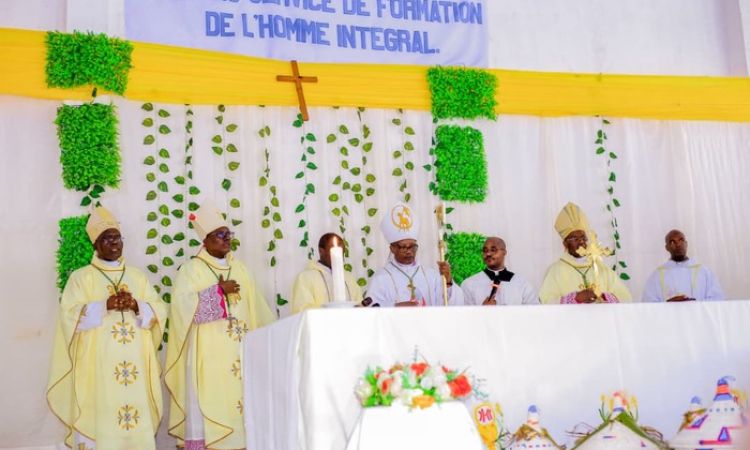 JUBILE D'OR DU PETIT SEMINAIRE DE DUTWE SUR FOND D'ENGAGEMENT A LA FORMATION DE L'HOMME INTEGRAL