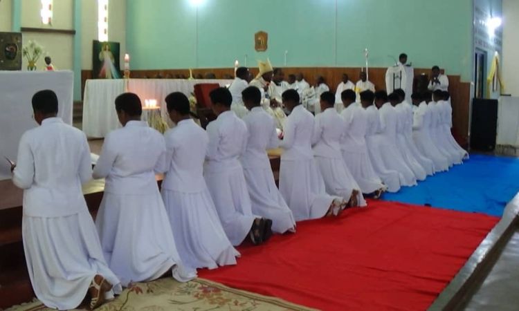 L'INSTITUT FAMILLE DES DISCIPLES DU CHRIST: QUADRAGENAIRE AU SERVICE DE L’APOSTOLAT
