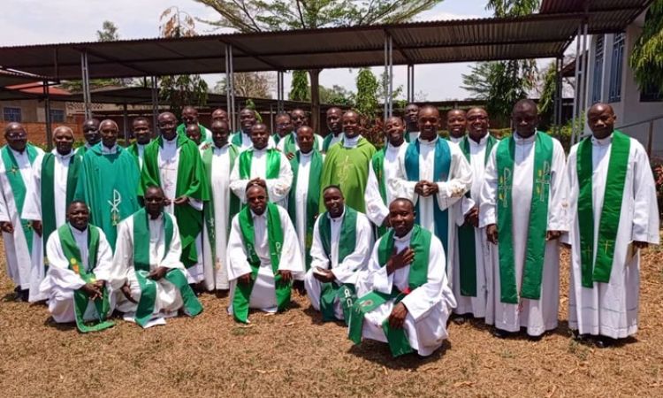 LE PRESBYTERIUM DU DIOCESE BUBANZA EN RETRAITE ANNUELLE