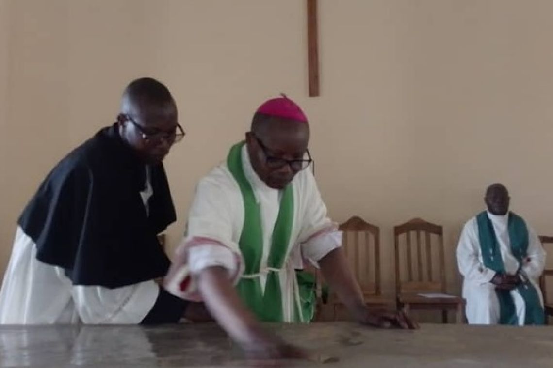 BENEDICTION DE LA NOUVELLE EGLISE DE LA SUCCURSALE GITIBU