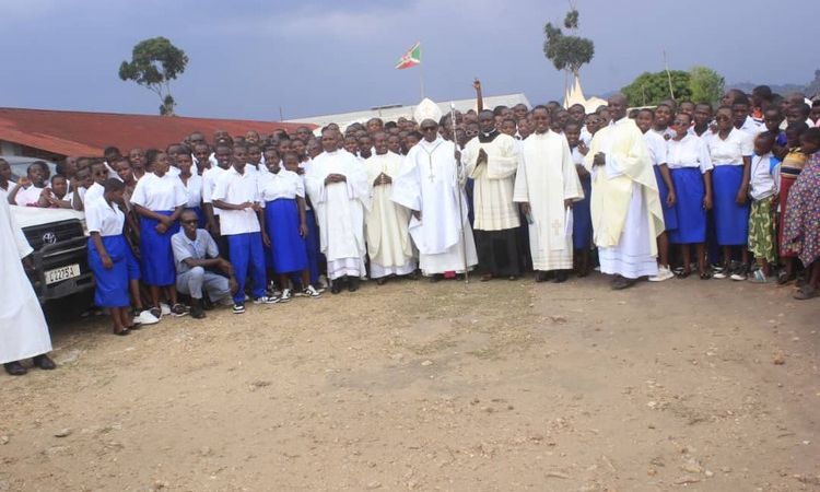 LE LYCEE MERE DU SAUVEUR DE BUHAYIRA A CELEBRE AVEC JOIE SON JUBILE D’ARGENT